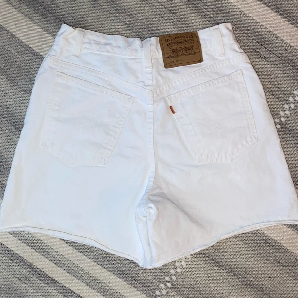 Vtg Levis 954 denim white high waisted shorts orange tab Levi’s size 11 women’s